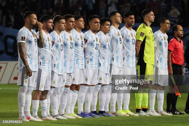Players of Argentina line up for the national anthems prior to a match between Uruguay and Argentina as part of FIFA World Cup Qatar 2022 Qualifiers...