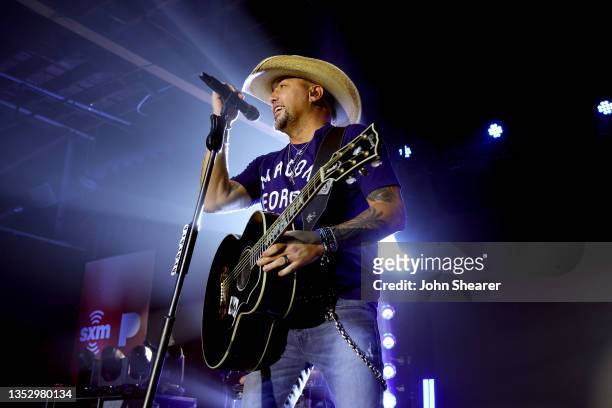 Jason Aldean performs onstage for SiriusXM and Pandora's Small Stage Series on November 12, 2021 in Nashville, Tennessee.