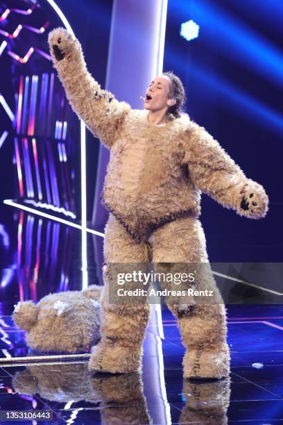 Annemarie Carpendale seen on stage during the 5th show of the 5th season of "The Masked Singer" at MMC Studios on November 13, 2021 in Cologne,...