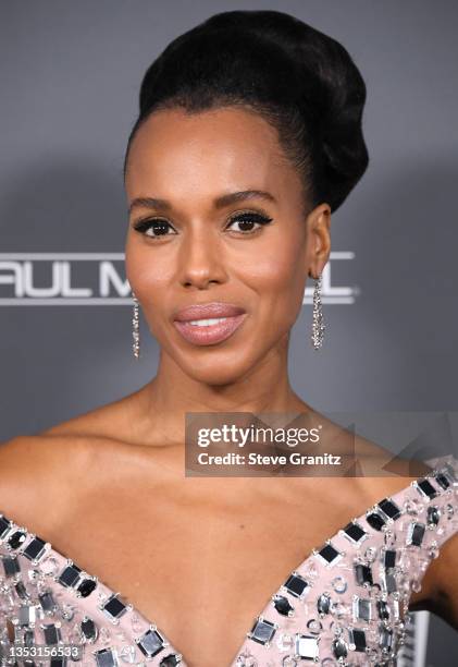 Kerry Washington arrives at the Baby2Baby 10-Year Gala Presented By Paul Mitchell at Pacific Design Center on November 13, 2021 in West Hollywood,...