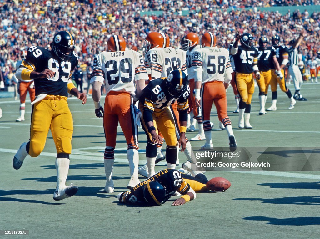Cleveland Browns v Pittsburgh Steelers