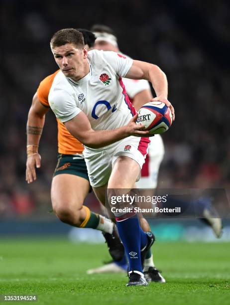 Owen Farrell of England runs with the ball during the Autumn Nations Series match between England and Australia at Twickenham Stadium on November 13,...