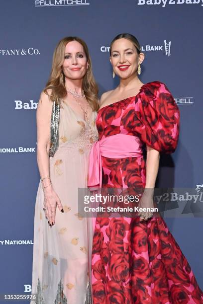 Leslie Mann and Kate Hudson attend the Baby2Baby 10-Year Gala presented by Paul Mitchell on November 13, 2021 in West Hollywood, California.