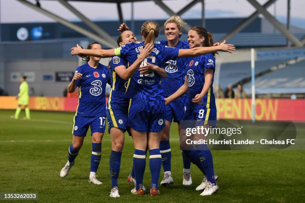 Magdalena Eriksson of Chelsea celebrates with teammates Jessie Fleming, Guro Reiten, Millie Bright and Melanie Leupolz after scoring her team's...