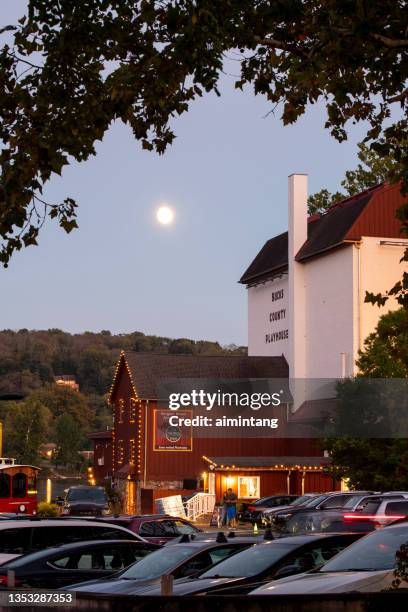 bucks county playhouse at night - bucks county playhouse stock pictures, royalty-free photos & images