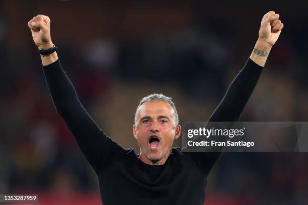 Luis Enrique, Head Coach of Spain celebrates after victory in the 2022 FIFA World Cup Qualifier match between Spain and Sweden at Estadio de La...