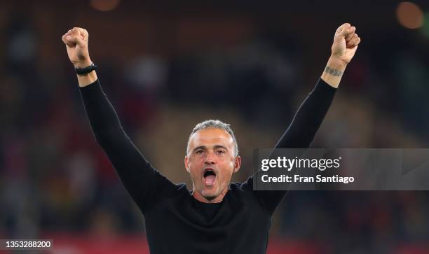 Luis Enrique, Head Coach of Spain celebrates after victory in the 2022 FIFA World Cup Qualifier match between Spain and Sweden at Estadio de La...