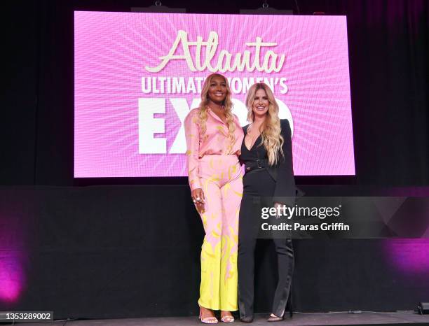 NeNe Leakes and Kim Zolciak-Biermann onstage at Atlanta Ultimate Women's Expo at Cobb Galleria on November 14, 2021 in Atlanta, Georgia.