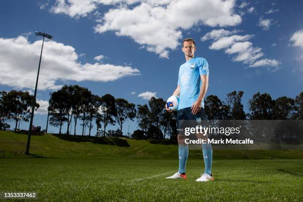 Alex Wilkinson poses during a Sydney FC A-League media opportunity at Macquarie Uni on November 15, 2021 in Sydney, Australia.