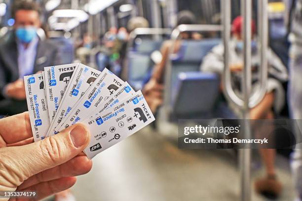 metro - subway paris stockfoto's en -beelden