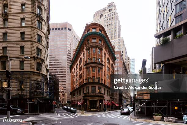 street in manhattan downtown, new york city, usa - nyc buildings stock pictures, royalty-free photos & images