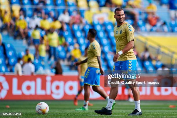 Jese Rodriguez of UD Las Palmas warms up during the LaLiga Smartbank match between UD Las Palmas and FC Cartagena at Estadio Gran Canaria on October...