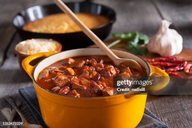 chili de pollo - stew fotografías e imágenes de stock