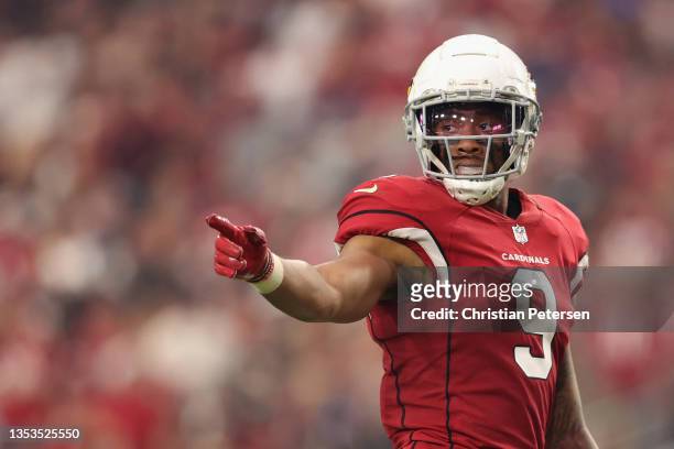 Inside linebacker Isaiah Simmons of the Arizona Cardinals during the NFL game at State Farm Stadium on November 14, 2021 in Glendale, Arizona. The...
