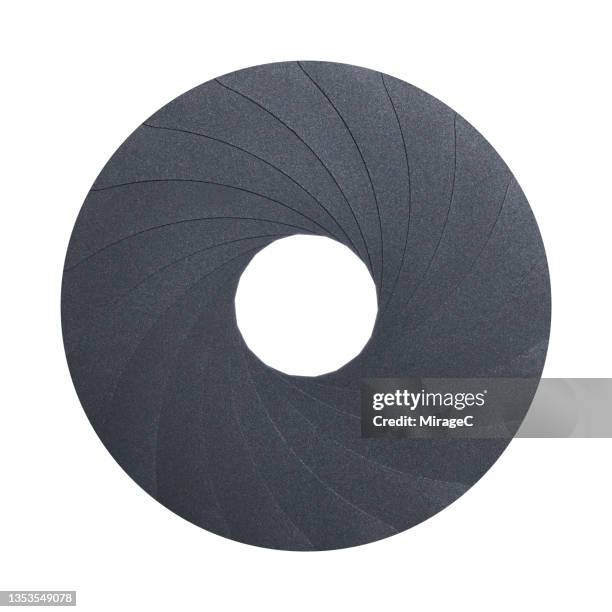 circle aperture diaphragm from small to big isolated on white - digital single lens reflex camera stock pictures, royalty-free photos & images