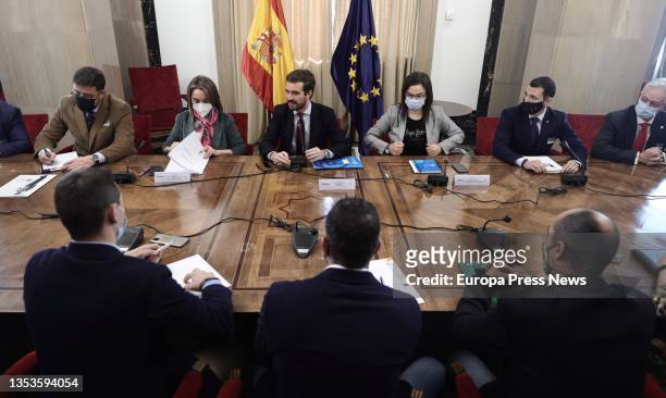 The spokeswoman of the Popular Group in Congress, Cuca Gamarra; the president of the Popular Party, Pablo Casado; and the deputy of the PP, Ana...