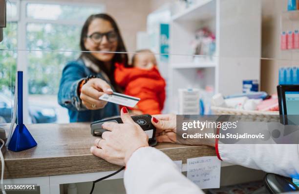 pagamento con carta di credito - becco foto e immagini stock