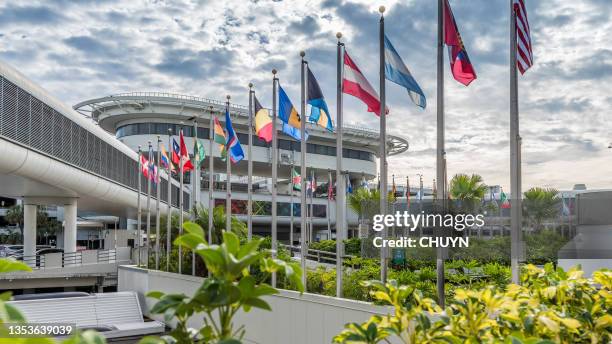 miami international airport - miami airport stock pictures, royalty-free photos & images