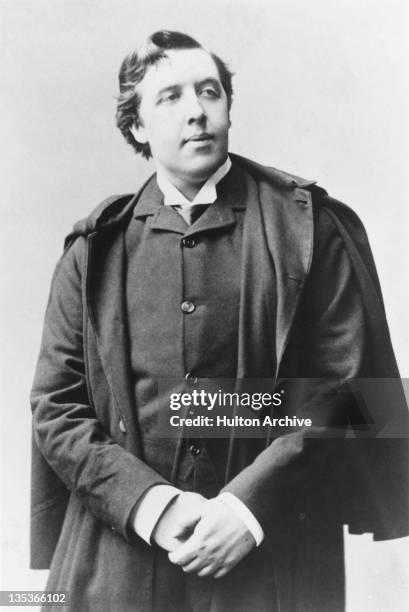 Irish playwright and poet Oscar Wilde , 1887.