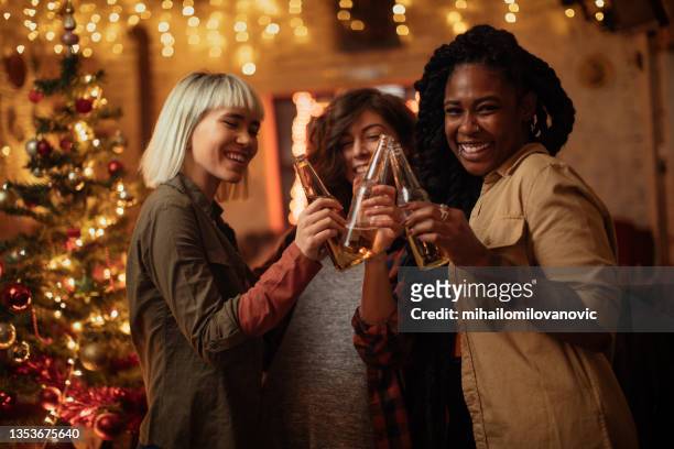 these three are the coolest crew in town - girls night out stockfoto's en -beelden