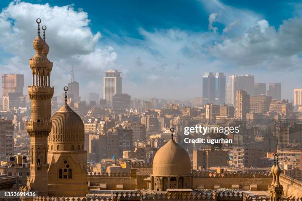 from above view of the mosques of sultan hassan and al-rifai in cairo. - moské bildbanksfoton och bilder