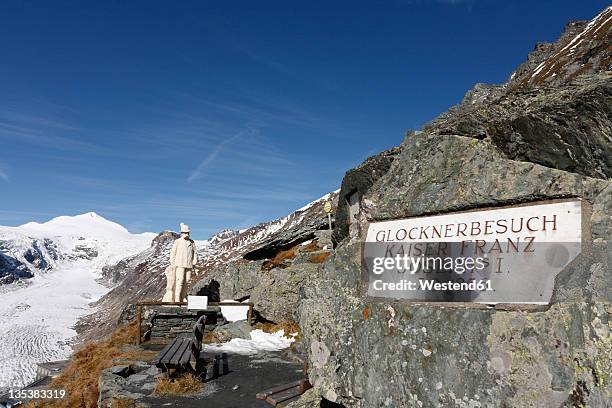 austria, carinthia, view of grossglockner mountains at hohe tauern national park - grossglockner fotografías e imágenes de stock