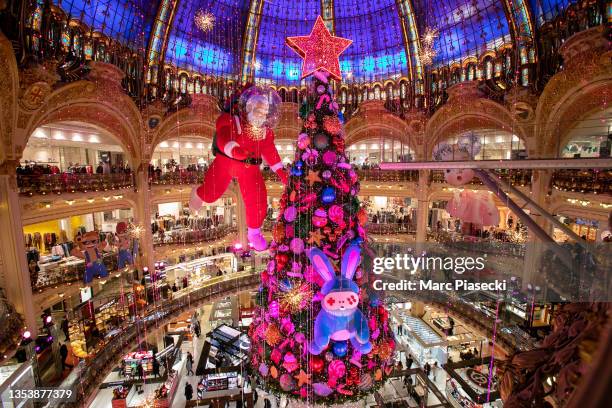 Christmas Tree inside the Galeries Lafayette department store during "1 3 Noel!" : Galeries Lafayette Christmas decorations inauguration at Galeries...