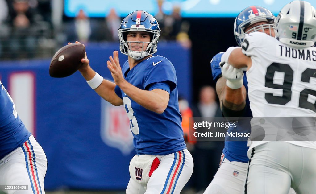 Las Vegas Raiders v New York Giants