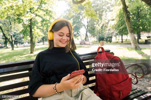 portrait of a beautiful girl - girl headphones imagens e fotografias de stock