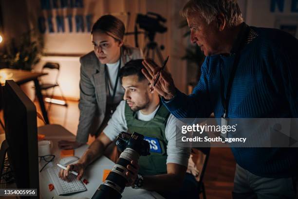 Editorial Team Example 695,761 Editorial Team Stock Photos, High-Res Pictures, and Images ...