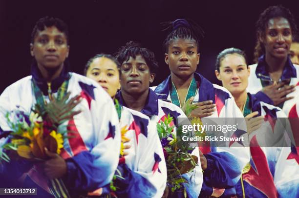 Teresa Edwards, Dawn Staley, Ruthie Bolton, Sheryl Swoopes ,Jennifer Azzi and Lisa Leslie of the United States Women's basketball team stand on the...