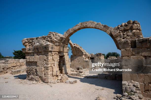 saranda kolones castle, nea paphos archeological park, cyprus - cyprus stockfoto's en -beelden