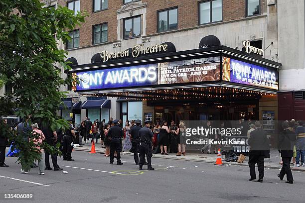 General view of atmosphere during the 65th Annual Tony Awards at the Beacon Theatre on June 12, 2011 in New York City.