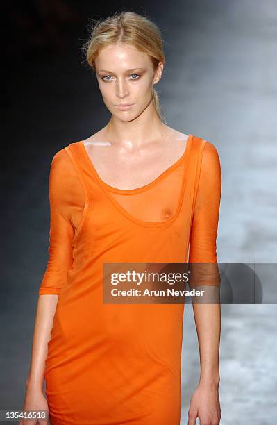 Raquel Zimmermann wearing Calvin Klein Spring 2005