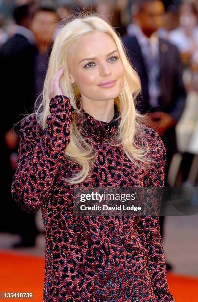 Kate Bosworth during Superman Returns - UK Premiere - Outside Arrivals at Odeon Leicester Square in London, Great Britain.
