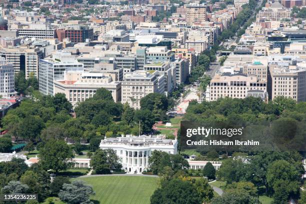 aerial view of the white house and lafayette square, washington dc, usa. - lafayette square washington dc foto e immagini stock