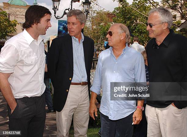 Luke Wilson, Carl Hiaasen, novelist, Jimmy Buffett and Wil Shriner, Director