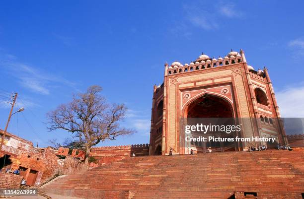 Buland Darwaza is set into the south wall of the congregational mosque, the Jama Masjid . This impressive gate is 54 metre high and was added in...