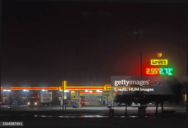 Night photo of a Love's Truckstop in Amarillo, TX.