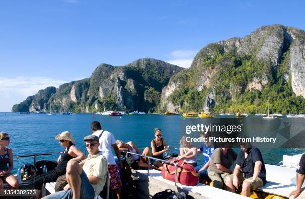 Ko Phi Phi consists of two islands, Phi Phi Leh and Phi Phi Don, located southeast of Phuket. Both are part of Hat Noppharat Thara Ko Phi Phi...