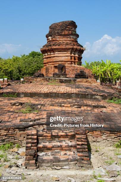 Wiang Tha Khan, located 16km south of Chiang Mai in rural Sanpatong District, is a small and prosperous Northern Thai village set amid Lamyai...