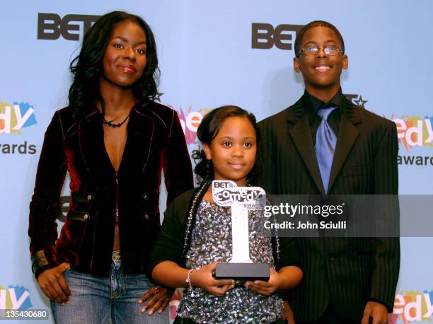 Camille Winbush, Dee Dee Davis and Jeremy Suarez, winners of Outstanding Comedy Series for "The Bernie Mac Show"