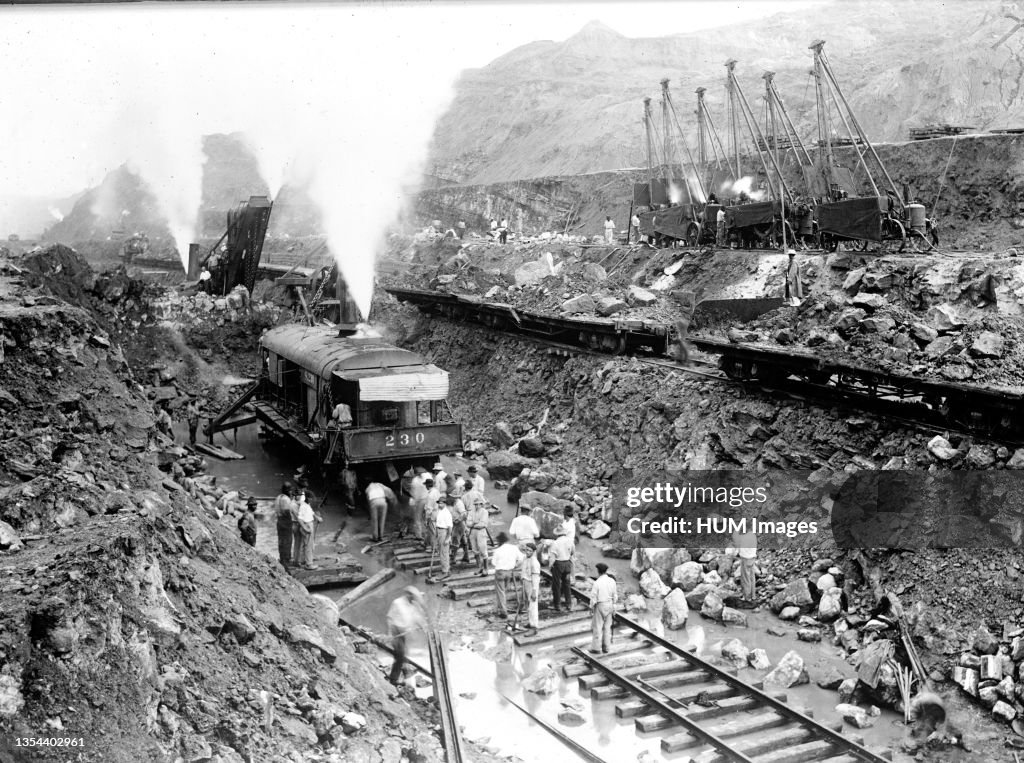 Construction on the Panama Canal ca. 1913