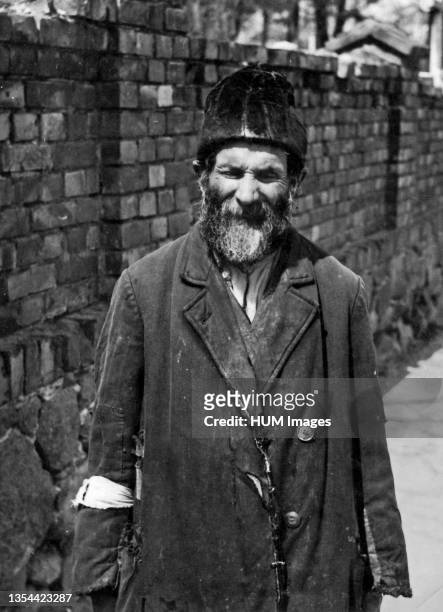Old Jew in Warsaw ghetto ca. 1940-May 1943.