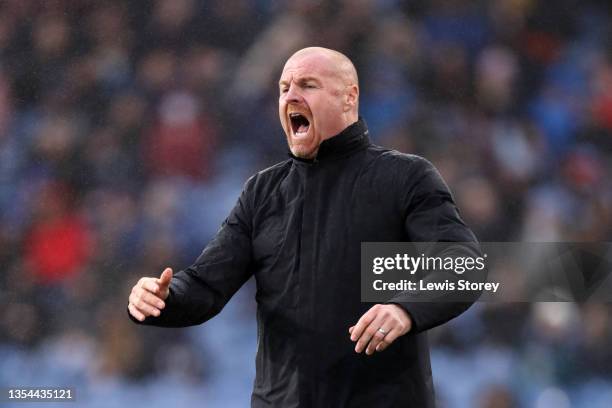 Sean Dyche, Manager of Burnley reacts during the Premier League match between Burnley and Crystal Palace at Turf Moor on November 20, 2021 in...