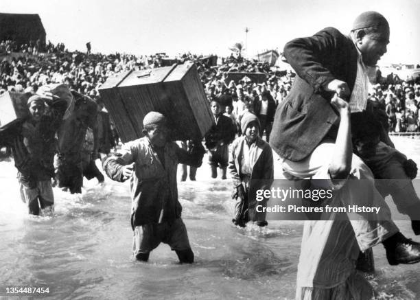 The 1948 Palestinian exodus, known in Arabic as the Nakba , occurred when more than 700,000 Palestinian Arabs fled or were expelled from their homes,...