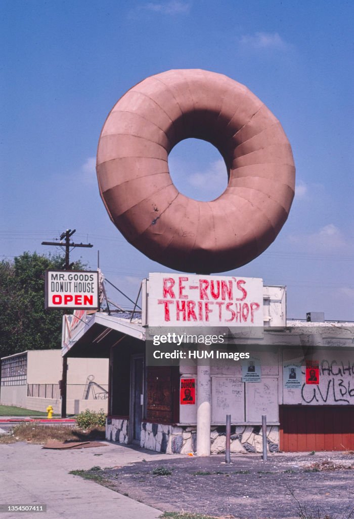 1980s America - Mr Good's Donut House, Compton, California 1981