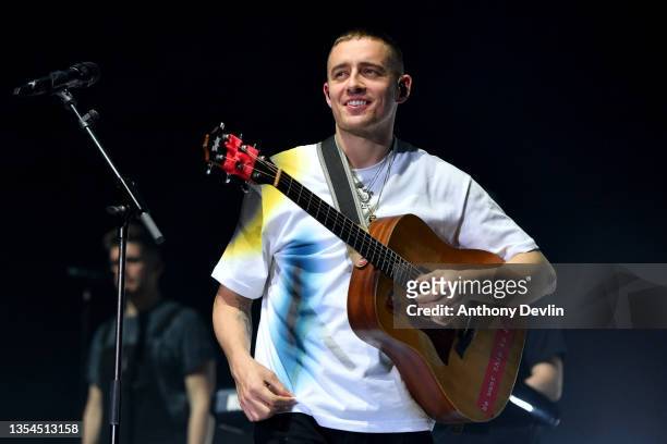 Dermot Kennedy performs during HITS Radio's HITS Live 2021 at Resorts World Arena on November 20, 2021 in Birmingham, England.