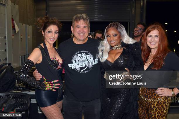 14 Laurie Mckinnon Stock Photos, HighRes Pictures, and Images Getty