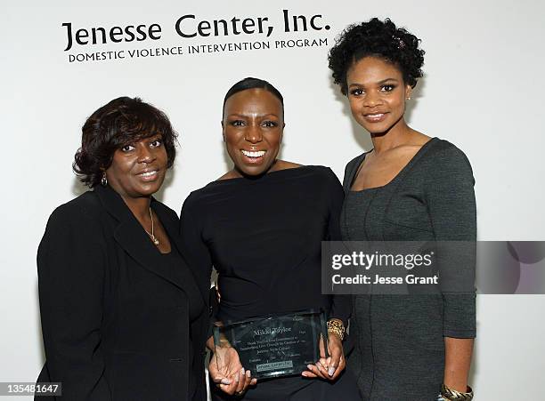 Jenesse Center Executive Director Karen Earl, author Mikki Taylor and actress Kimberly Elise attend the 'Shopping Works Wonders To Benefit The...